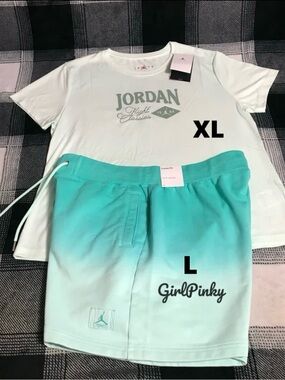 Nike Jordan Women’s Short Outfit WITH SHORT SLEEVE JORDAN LOGO TEE SIZES L/XL